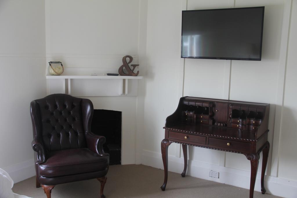 Mentor Chambers Apartment Bed & Breakfast เวสต์ไวอาล็อง ห้อง รูปภาพ