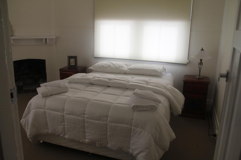 Mentor Chambers Apartment Bed & Breakfast เวสต์ไวอาล็อง ห้อง รูปภาพ