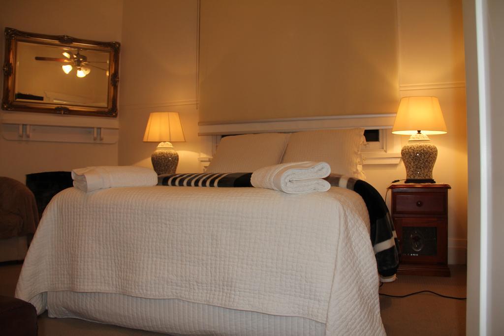 Mentor Chambers Apartment Bed & Breakfast เวสต์ไวอาล็อง ห้อง รูปภาพ